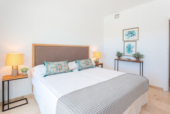 2 bedrooms, individually decorated, individually furnished - Genteel Home Las Lomas (Marbella)