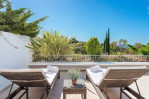 公寓 (2 Bedrooms) | 阳台