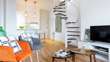 Apartment, Terrace (2 Bedrooms) | Interior