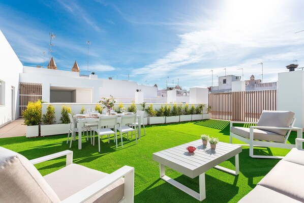 Lejlighed (2 Bedrooms) | Terrasse/gårdhave