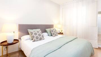 Apartamento (2 Bedrooms) | 2 quartos, ferros/tábuas de passar roupa, roupa de cama