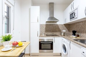 Apartment (2 Bedrooms) | Private kitchen