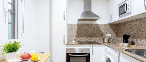 Apartment (2 Bedrooms) | Private kitchen