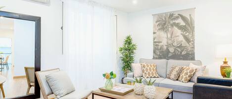 公寓 (2 Bedrooms) | 起居区 | 电视