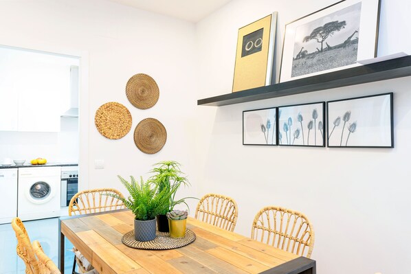 Appartamento (2 Bedrooms) | Pasti in camera