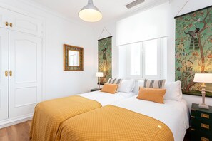 Apartment (2 Bedrooms) | 2 bedrooms, desk, iron/ironing board, free WiFi - Genteel Home Plaza de la Marina (Málaga)