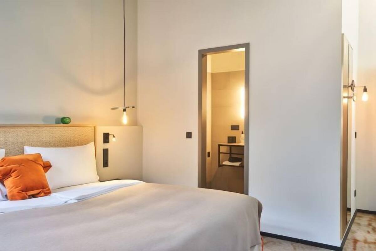 1 Schlafzimmer, Allergikerbettwaren, Zimmersafe, Schreibtisch