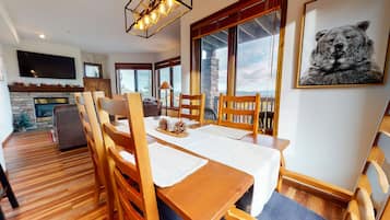 Condo, 2 Bedrooms | Private kitchen | Fridge, microwave, oven, dishwasher