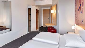 Doppelzimmer | Allergikerbettwaren, Schreibtisch, schallisolierte Zimmer