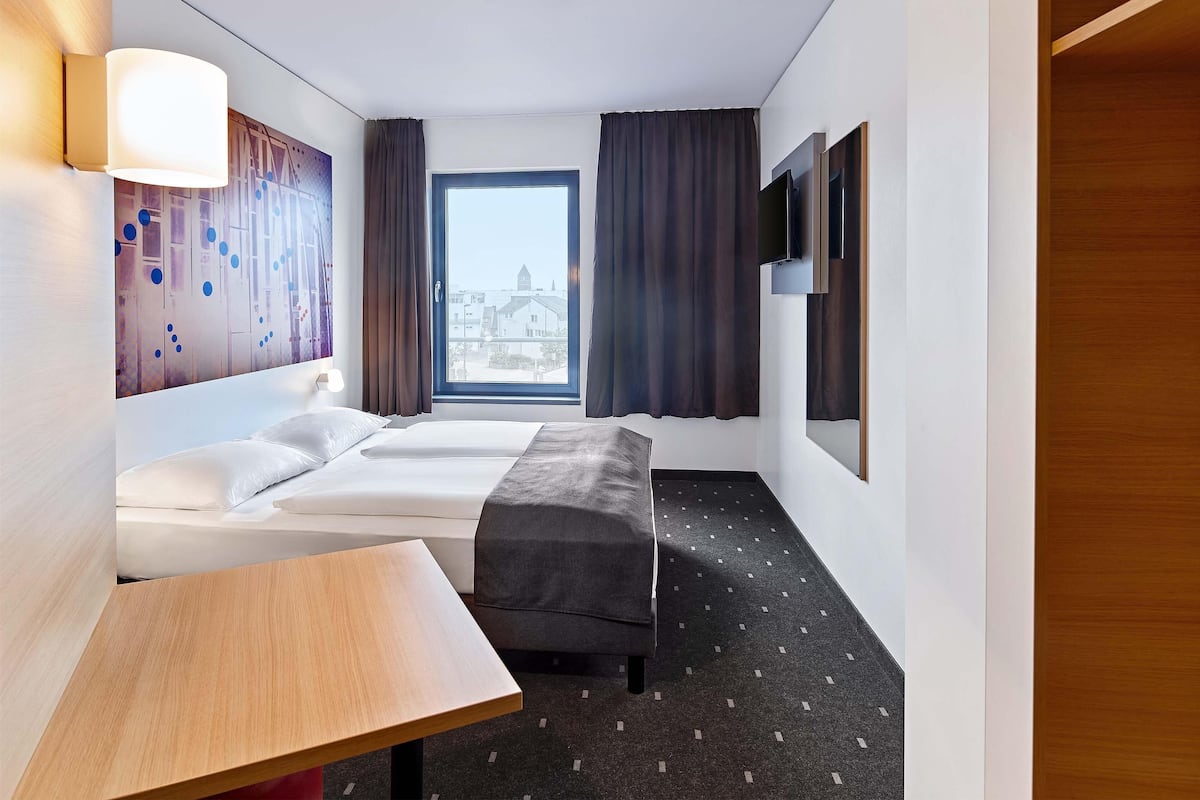 Doppelzimmer | Allergikerbettwaren, Schreibtisch, schallisolierte Zimmer