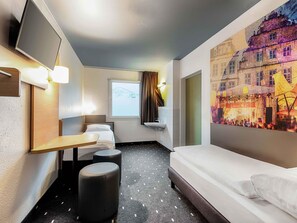 Hypo-allergenic bedding, desk, soundproofing, free WiFi - B&B Hotel Bielefeld-Ost (Bielefeld)