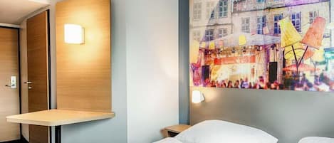 Habitación doble | Ropa de cama hipoalergénica, escritorio, sistema de insonorización