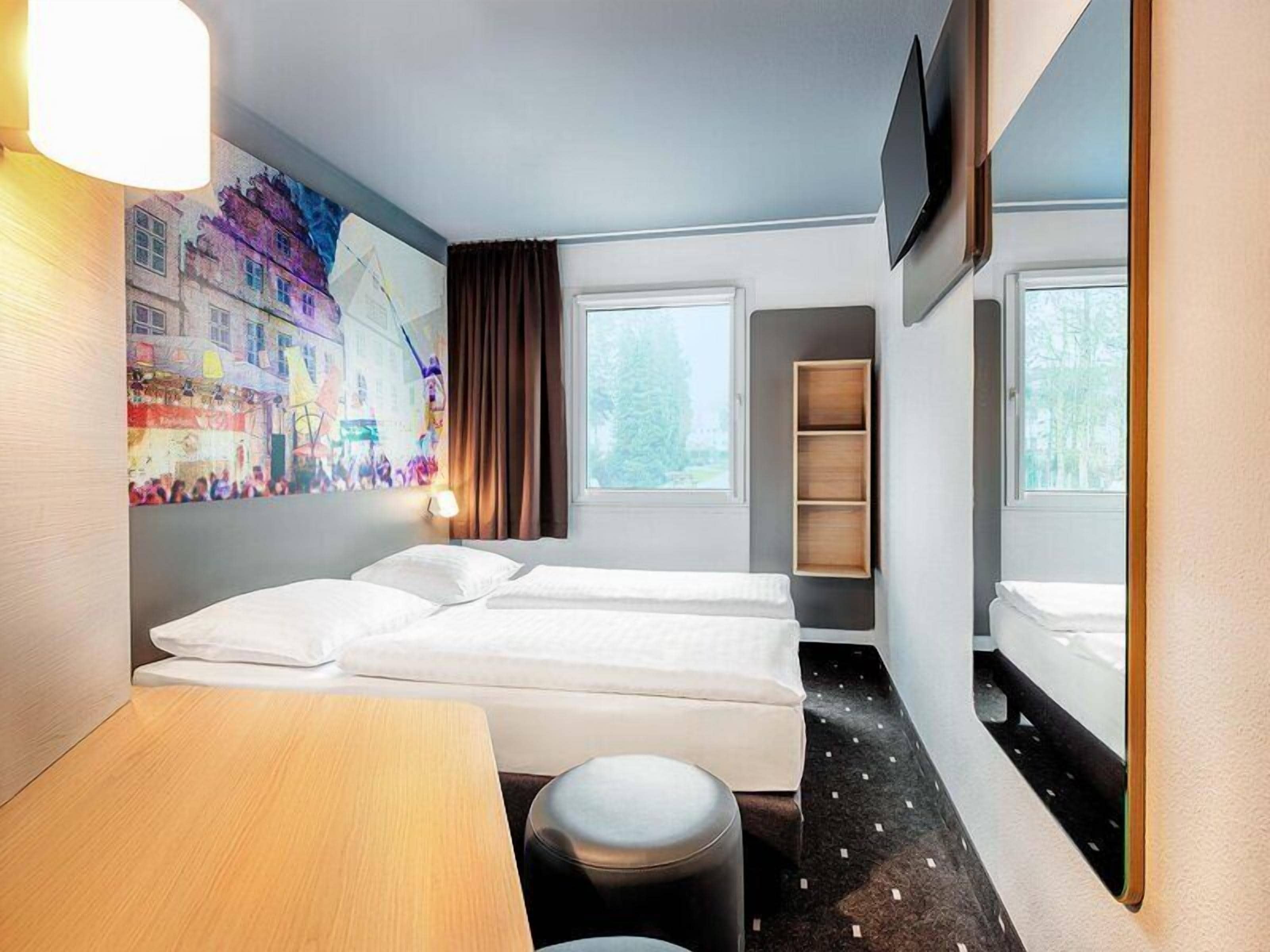 Double Room | Hypo-allergenic bedding available, desk, soundproofing, WiFi (free)