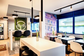 Daily buffet breakfast (EUR 13.9 per person)
