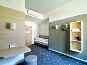 1 chambre, bureau, Wi-Fi gratuit, draps fournis