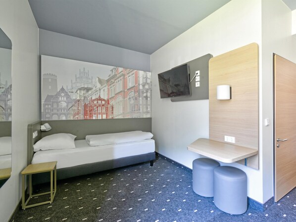 1 slaapkamer, een bureau, gratis wifi, beddengoed