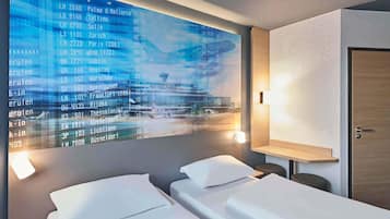 مكتب وتجهيزات عازلة للصوت وواي فاي مجانًا وملاءات أسرّة