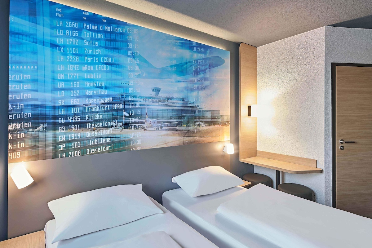 ห้องทวิน | โต๊ะทำงาน, ห้องเก็บเสียง, Wi-Fi ฟรี, ผ้าปูที่นอน