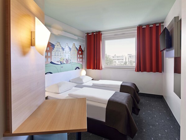 Zweibettzimmer | 1 Schlafzimmer, Schreibtisch, schallisolierte Zimmer, kostenloses WLAN