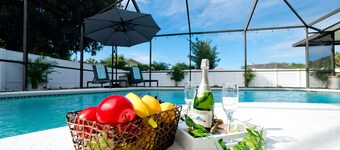 Near Anna Maria Island 4 bedroom, luxury home, heated pool, pet friendly