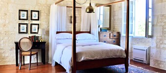 Loire Valley 17th century gatehouse near Chinon