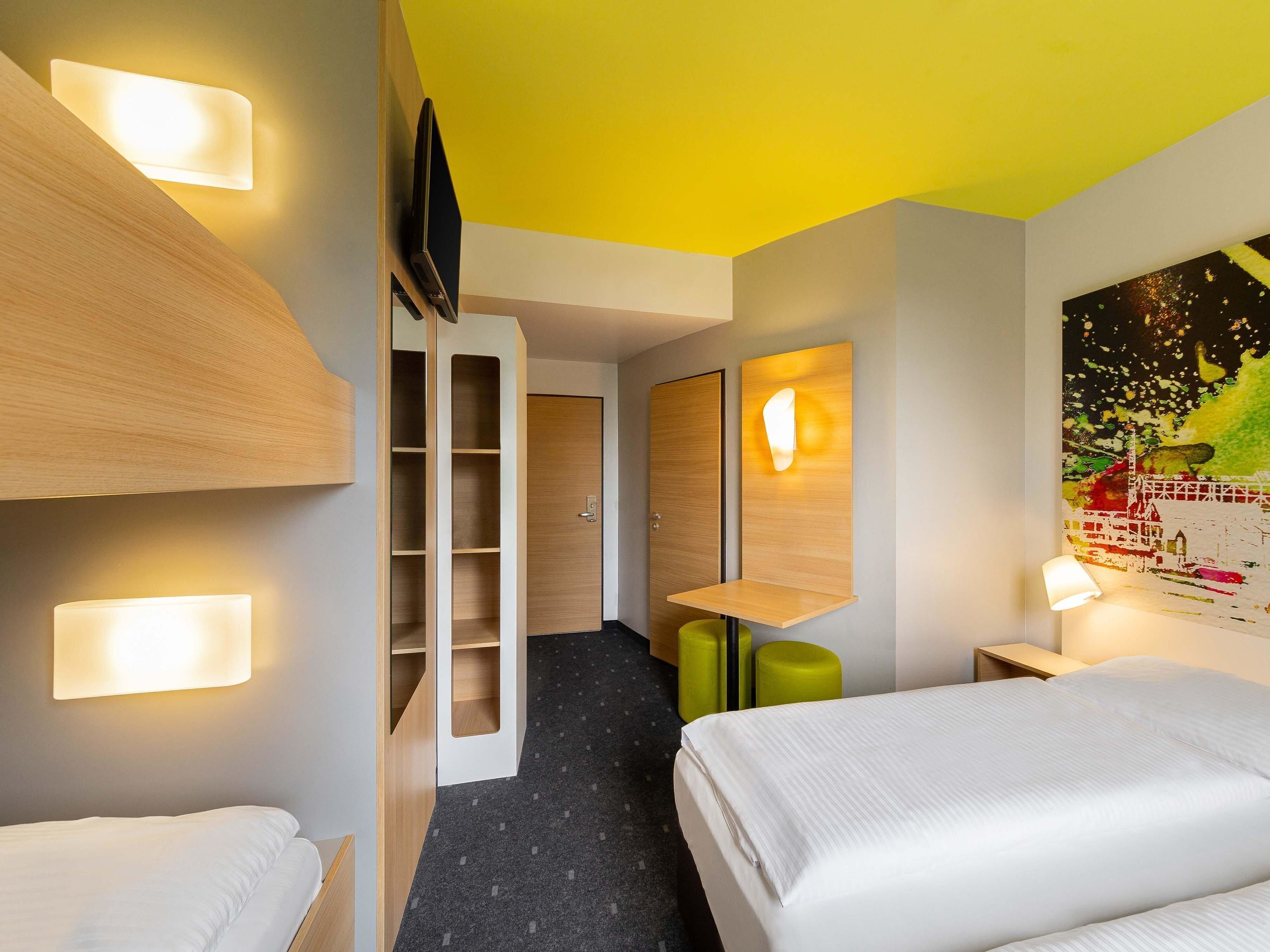 Quadruple Room | Hypo-allergenic bedding, desk, soundproofing, free WiFi