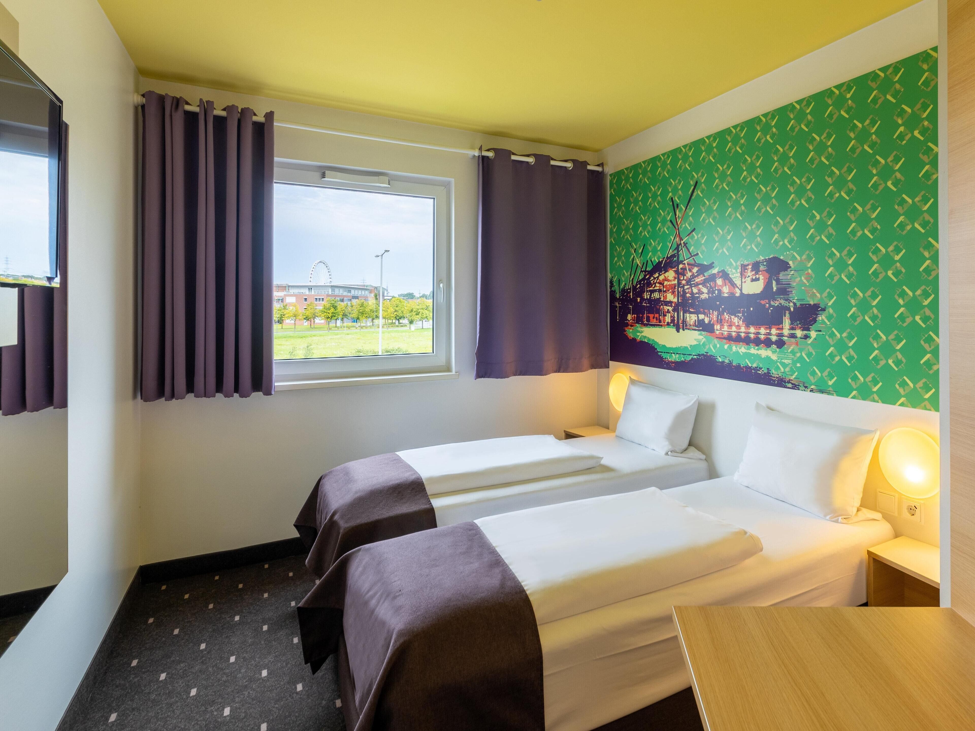 Twin Room | Desk, soundproofing, free WiFi, bed sheets