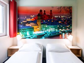 Twin Room | Hypo-allergenic bedding, desk, free WiFi, bed sheets