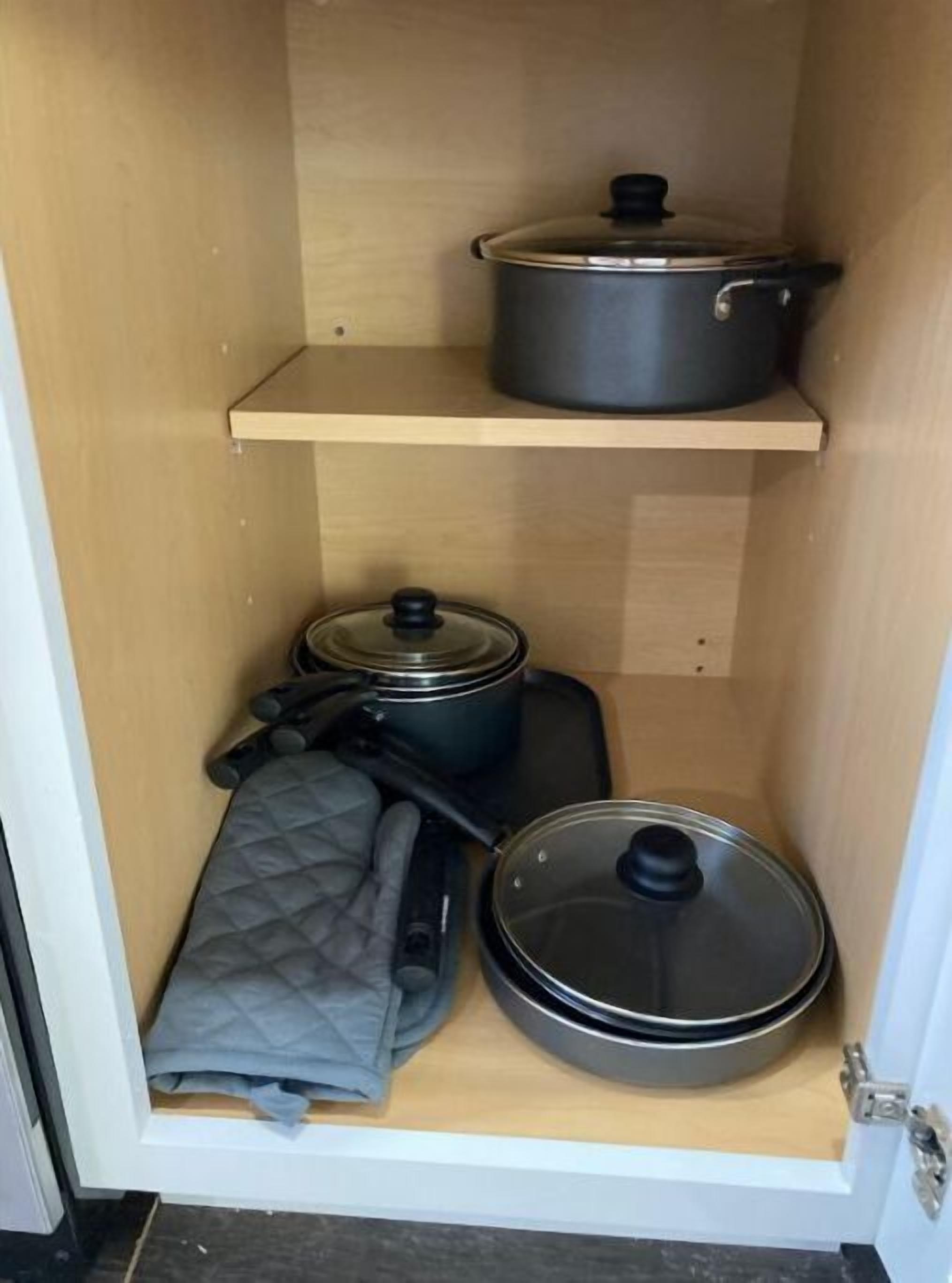 Kaffetrakter/tekoker, kjøleskap, mikrobølgeovn og ovn