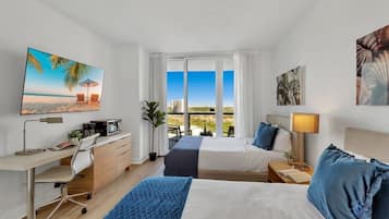 Desk, iron/ironing board, WiFi, bed sheets