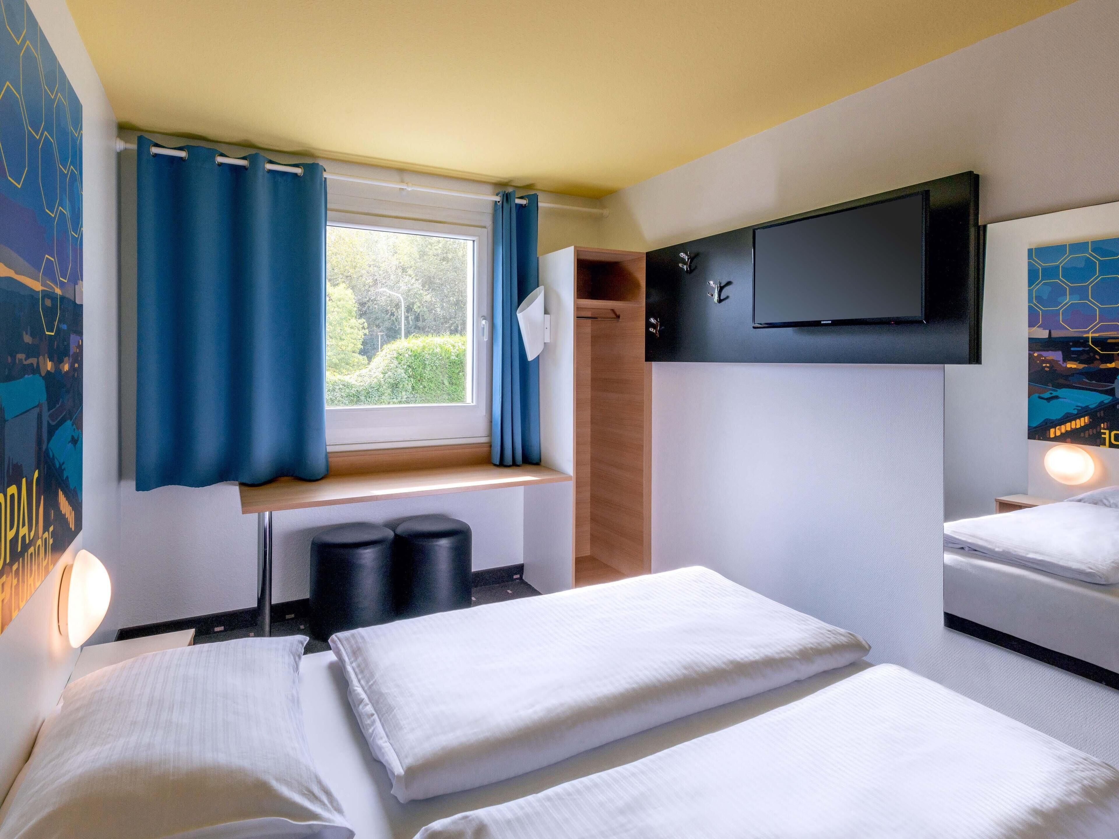 双人房 | 防过敏的被褥、办公桌、隔音、免费 WiFi