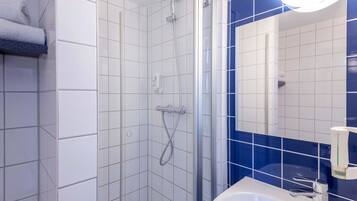 Dusche, Haartrockner, Seife, Shampoo
