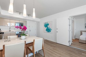 Dining - Apartment w/ Balcony,Pool, Views and Near Beach (Hallandale Beach)