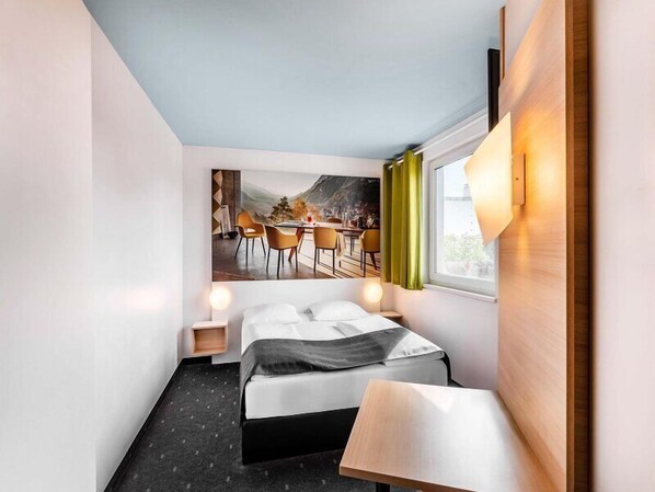 Hypo-allergenic bedding, desk, soundproofing, free WiFi - B&B Hotel Weil am Rhein/Basel (Weil am Rhein)