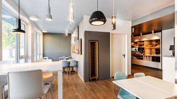 Literie hypoallergénique, bureau, chambres insonorisées, Wi-Fi gratuit