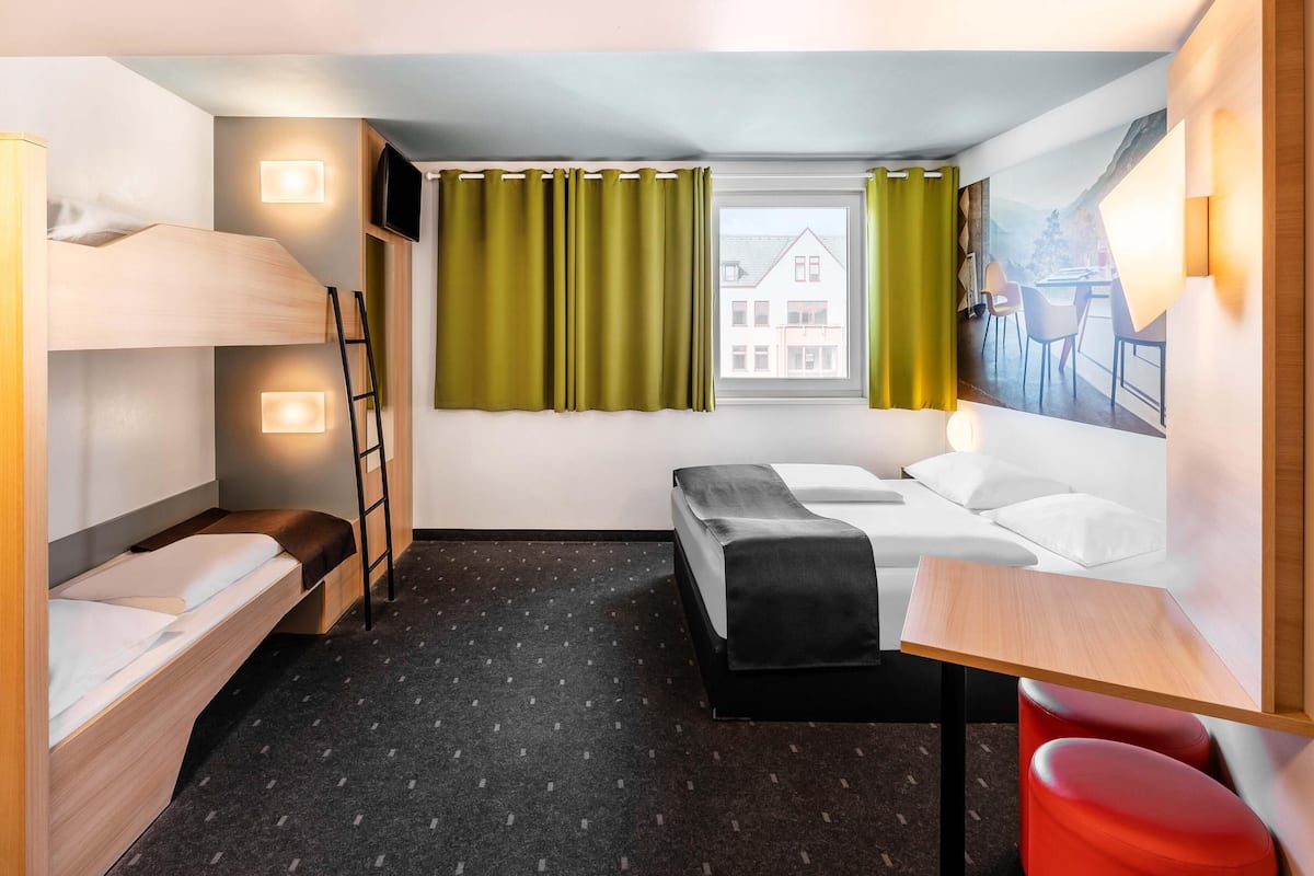 Literie hypoallergénique, bureau, chambres insonorisées, Wi-Fi gratuit