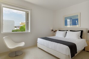 Luxury Villa, 4 Bedrooms, Sea View, Beachfront | 4 bedrooms, hypo-allergenic bedding, individually decorated - Luxurious Beachfront Villa Maira (Kropia)