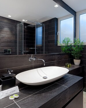 Luxury Villa, 4 Bedrooms, Sea View, Beachfront | Bathroom | Combined shower/tub, free toiletries, hair dryer, towels - Luxurious Beachfront Villa Maira (Kropia)