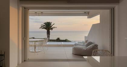 Luxurious Beachfront Villa Maira