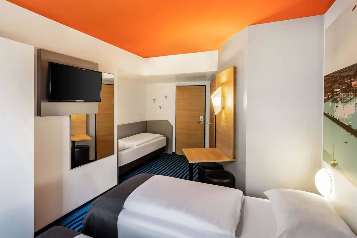 Tremannsrom | Skrivebord, wi-fi (inkludert) og sengetøy