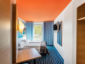 Desk, free WiFi, bed sheets