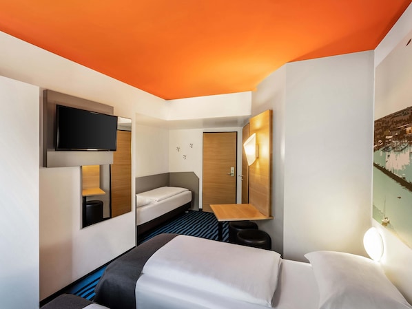 Desk, free WiFi, bed sheets