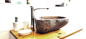 Bathtub, hair dryer, towels, soap - "MaNaLa "120m2<br>Entire dwelling.<br>Comfort Calm Space. (Algolsheim)