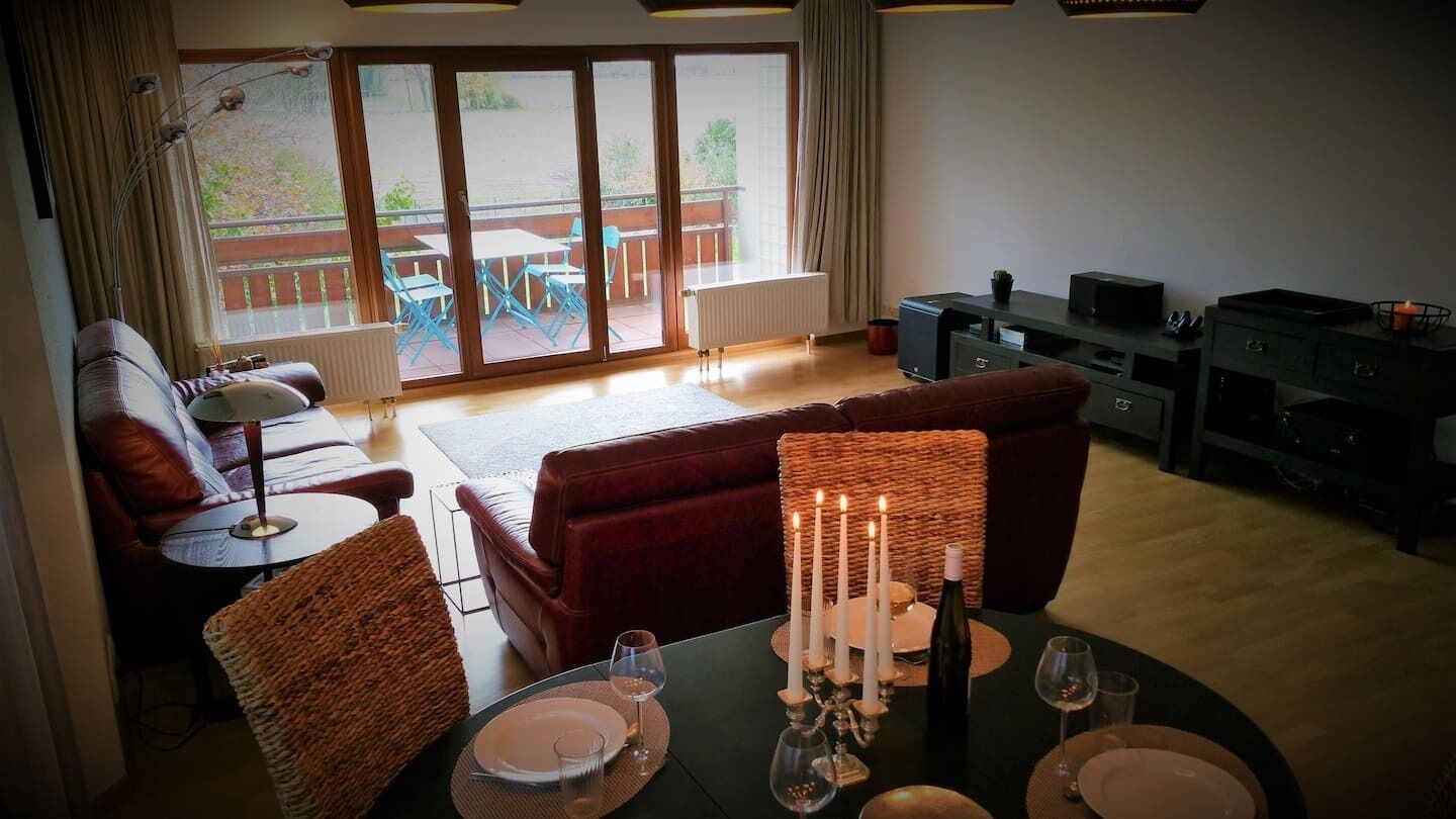 Smart-tv, videospelletjes, een dvd-speler en boeken