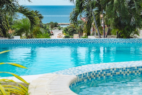 Penthouse Apartment with spectacular sea views!