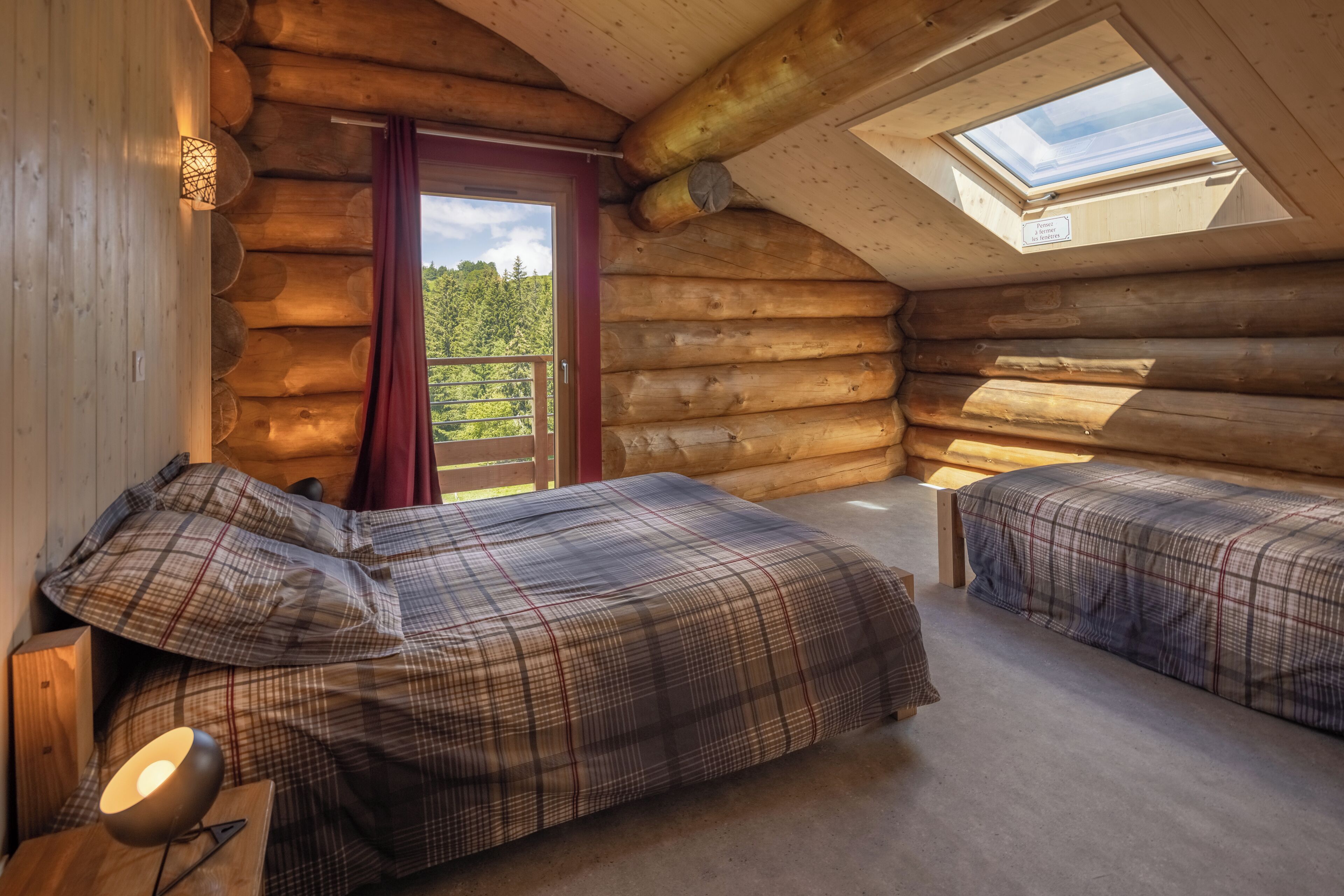 4 bedrooms, WiFi, bed sheets