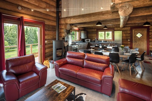 Chalet en rondins avec terrasse de 25 m2 avec vue agréable sans vis à vis