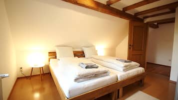 Kondominium Khas | 3 kamar tidur, setrika/meja setrika, Wi-Fi gratis, dan seprai linen