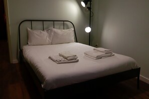 4 habitaciones, tabla de planchar con plancha y wifi gratis
