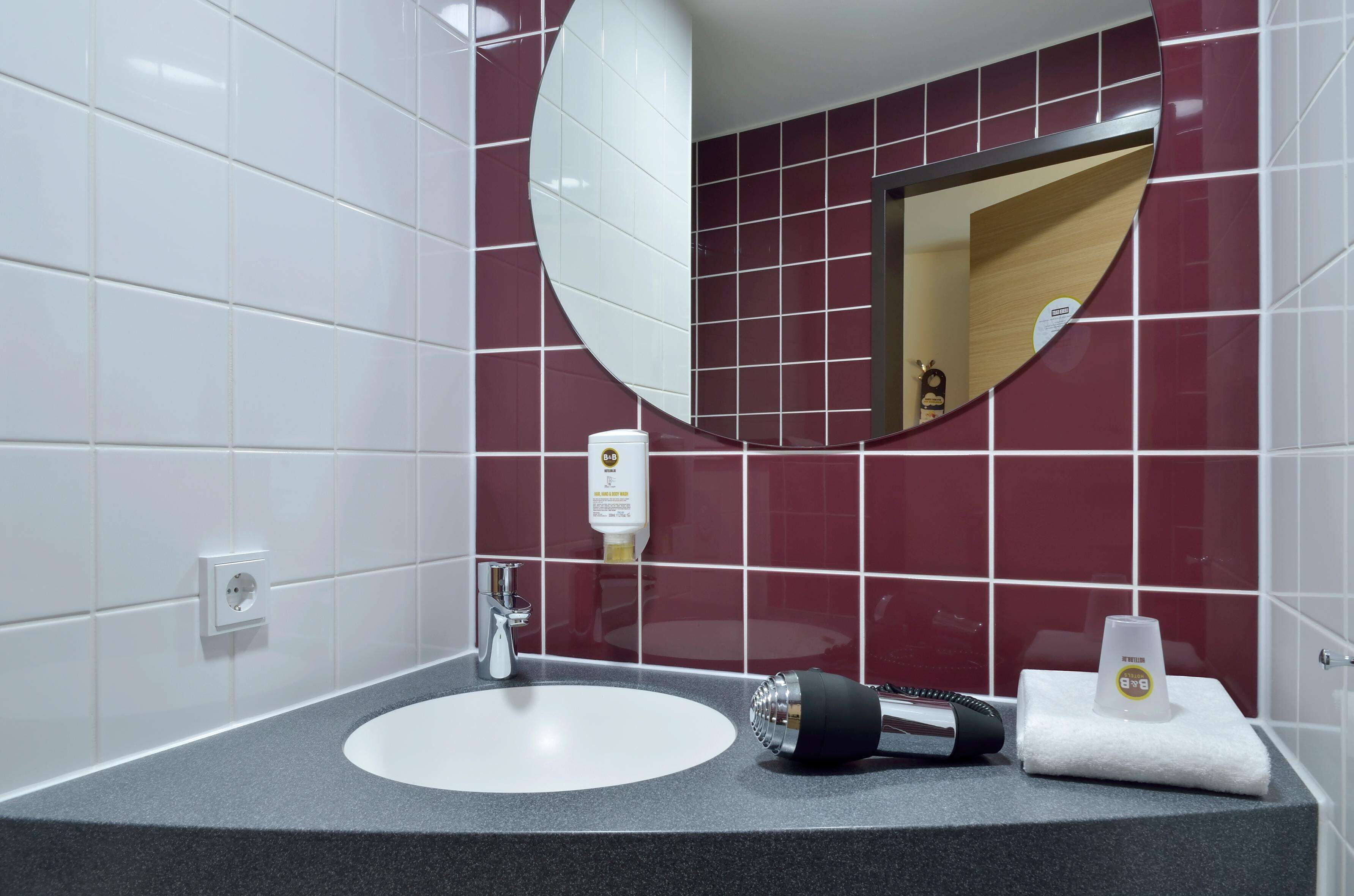 Bathroom | Shower, hair dryer, soap, shampoo